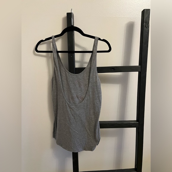 VS Pink Cincinnati Reds Tank - Picture 4 of 5